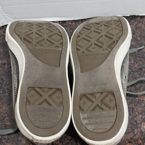 Converse All Star Sneakers...SIZE 9 - Picture 4 of 5